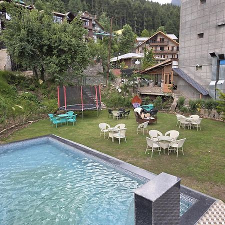 Smuggler Resort By West Western Near To Mall Road & Hadimba Temple # Swimming Pool#Free Pick From Volvo Bus Stand Manāli Dış mekan fotoğraf