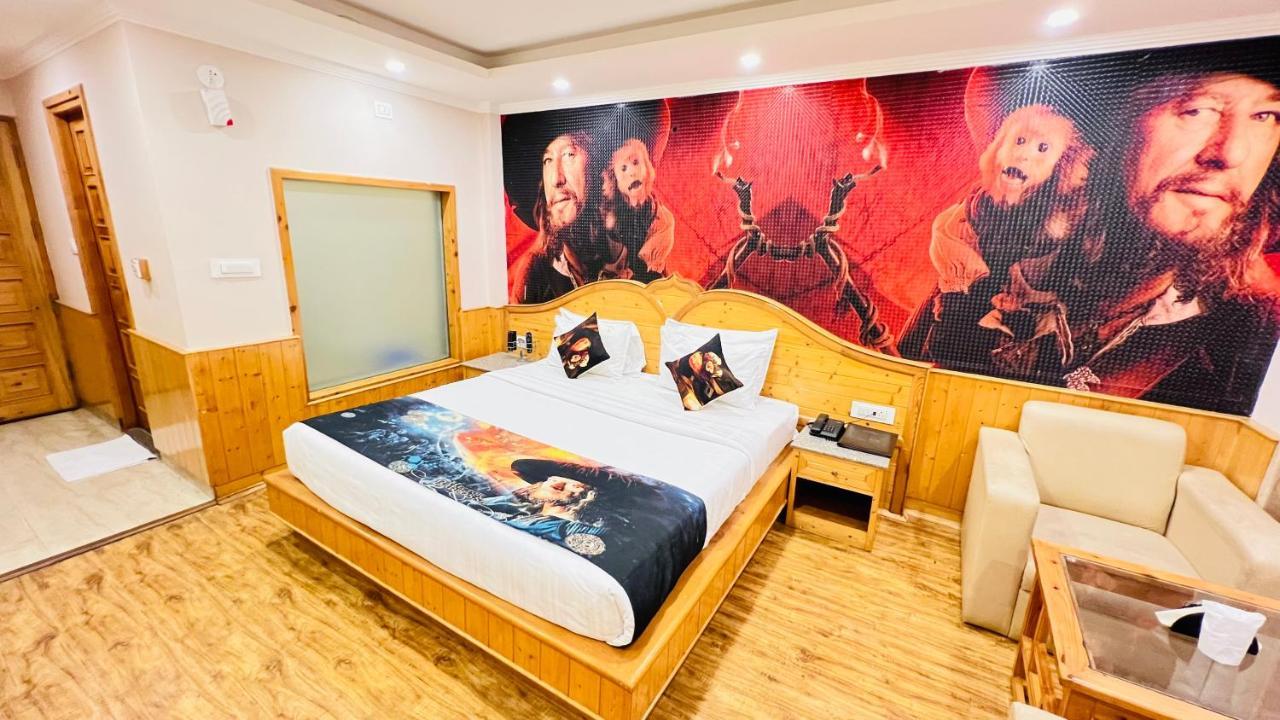 Smuggler Resort By West Western Near To Mall Road & Hadimba Temple # Swimming Pool#Free Pick From Volvo Bus Stand Manāli Dış mekan fotoğraf